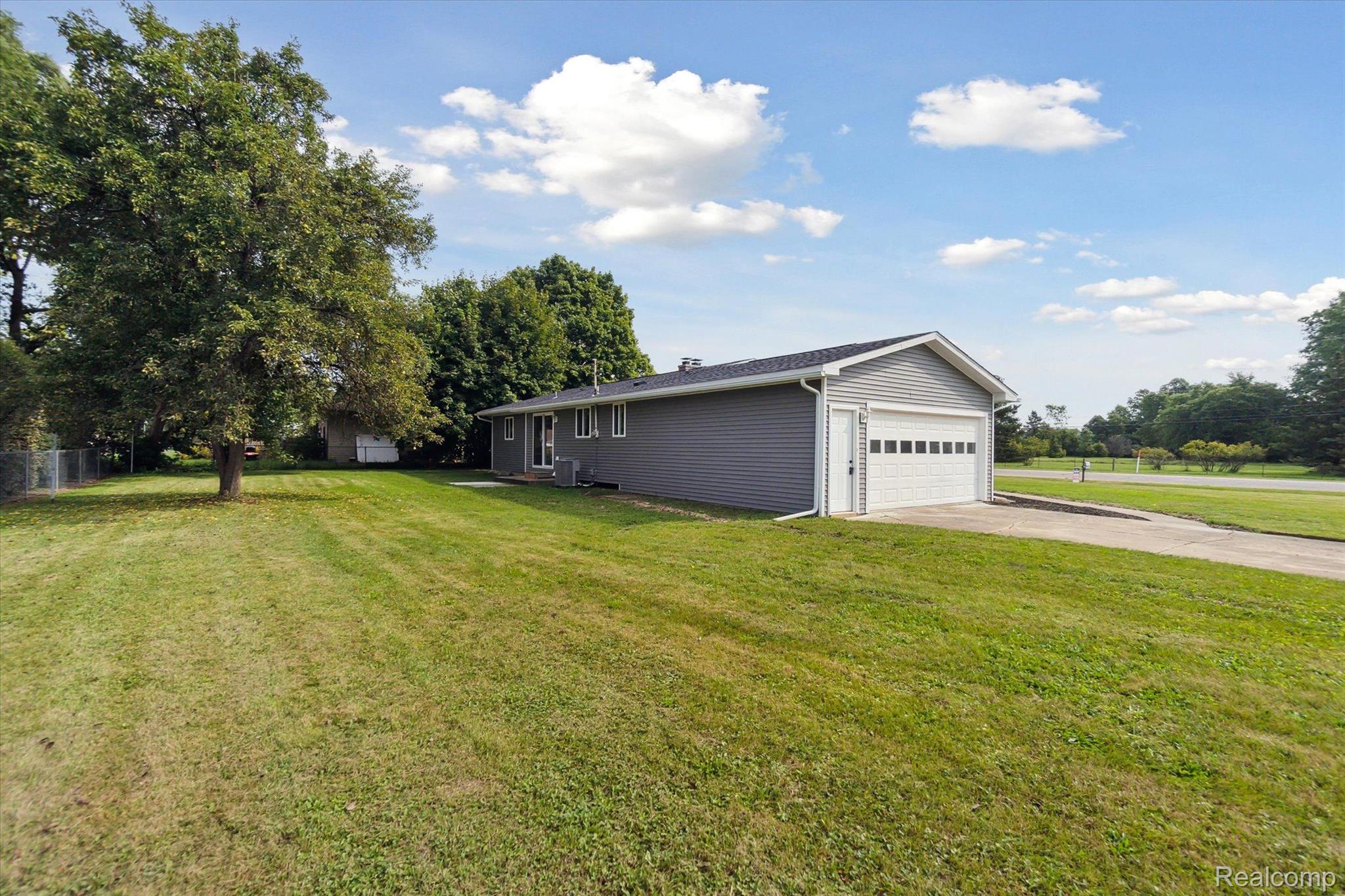 2067 North Genesee Road Burton, MI 48509 - Photo 27 of 27