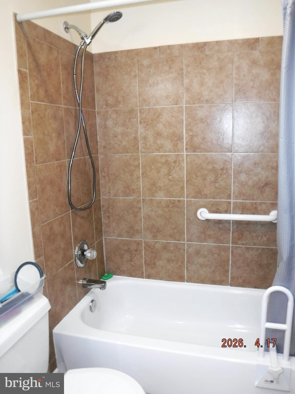 16 Crafton Road Essex, MD 21221 - Photo 10 of 57 Main level tub/shower