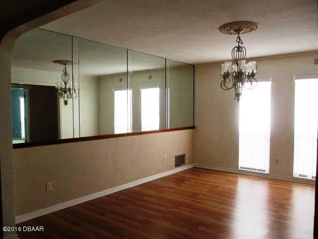 92 Maura Terrace Ponce Inlet, FL 32127 - Photo 5 of 17 IMG_3400