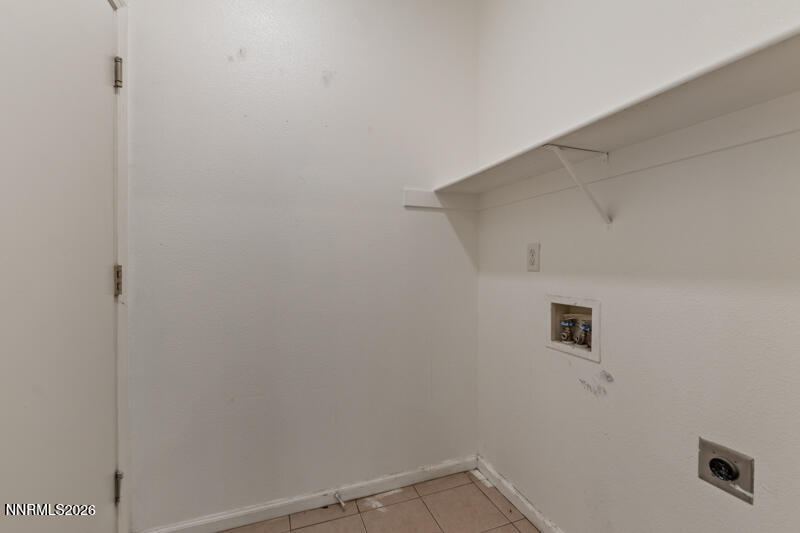 9435 Stoney Creek Way Reno, NV 89506 - Photo 8 of 18 9435 Stoney Creek Way (8 of 18)