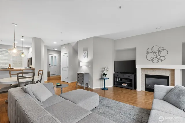 $920,000 | 10901 124th Avenue Northeast, Unit 24, Kirkland, WA 98033