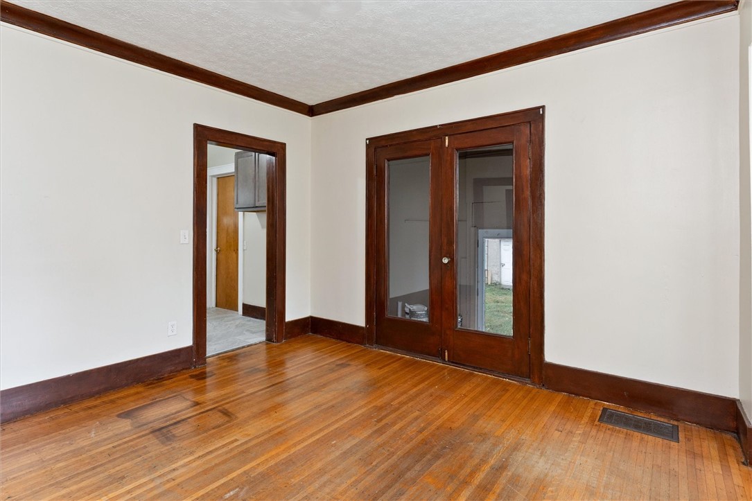 19 Genesee Park Boulevard Rochester, NY 14611 - Photo 22 of 50