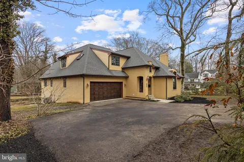 $1,015,000 | 525 Swarthmore Avenue, Swarthmore, PA 19081