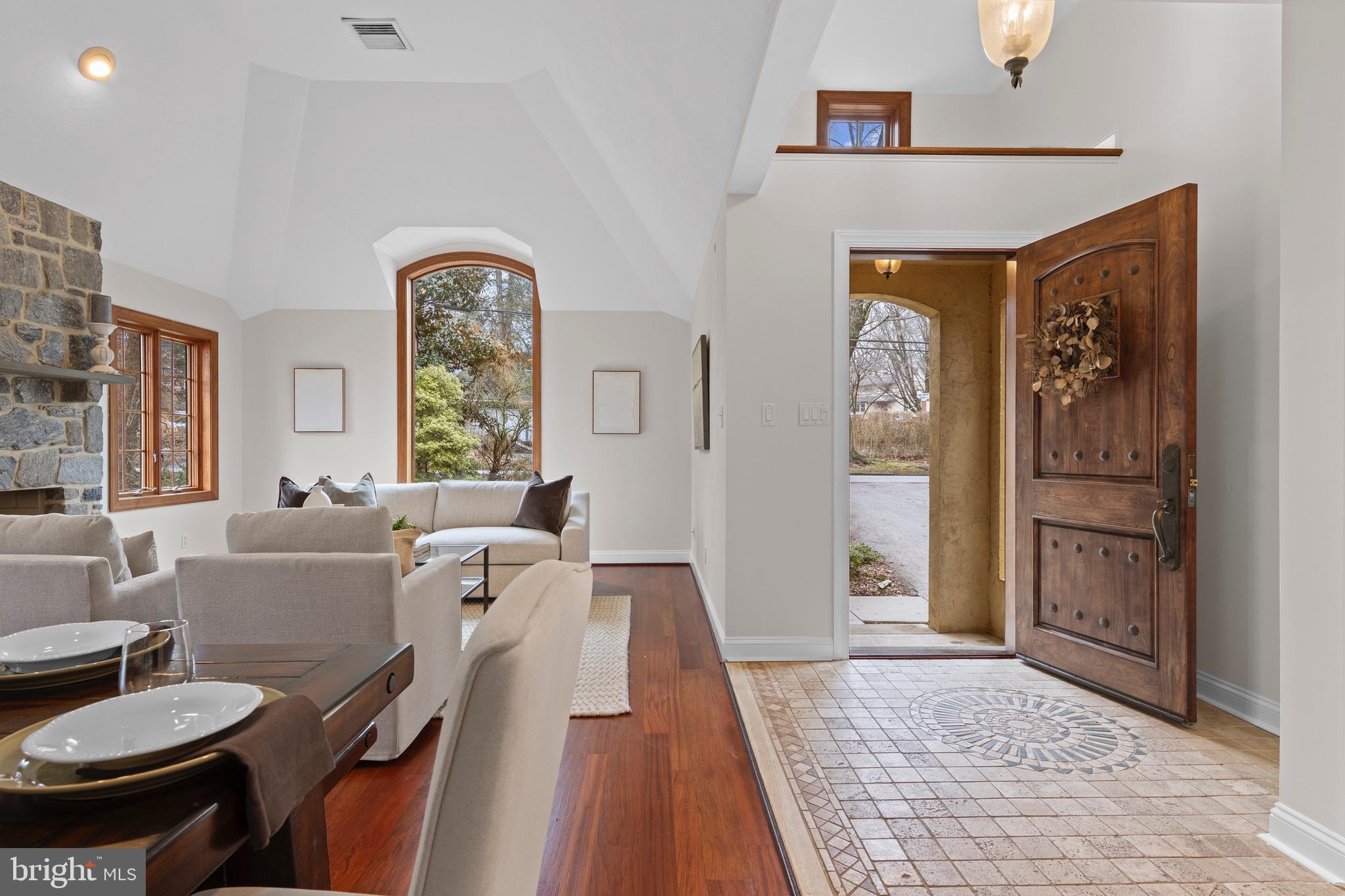 525 Swarthmore Avenue Swarthmore, PA 19081 - Photo 3 of 56 Enter into LR & DR