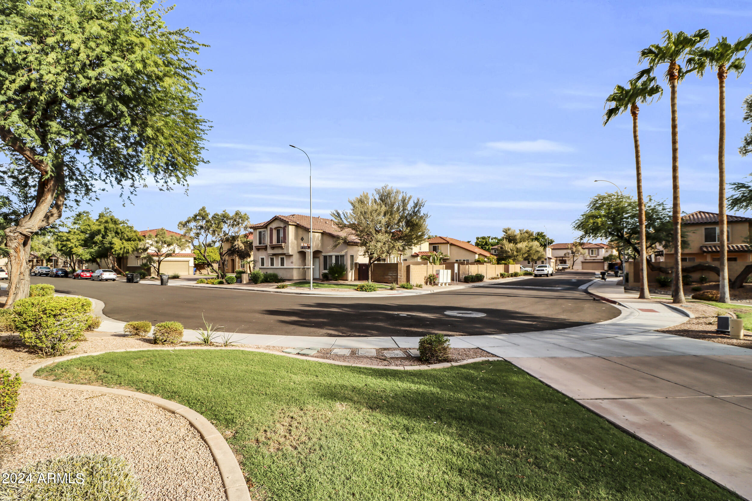 618 East El Prado Road Chandler, AZ 85225 - Photo 34 of 39 Front yard