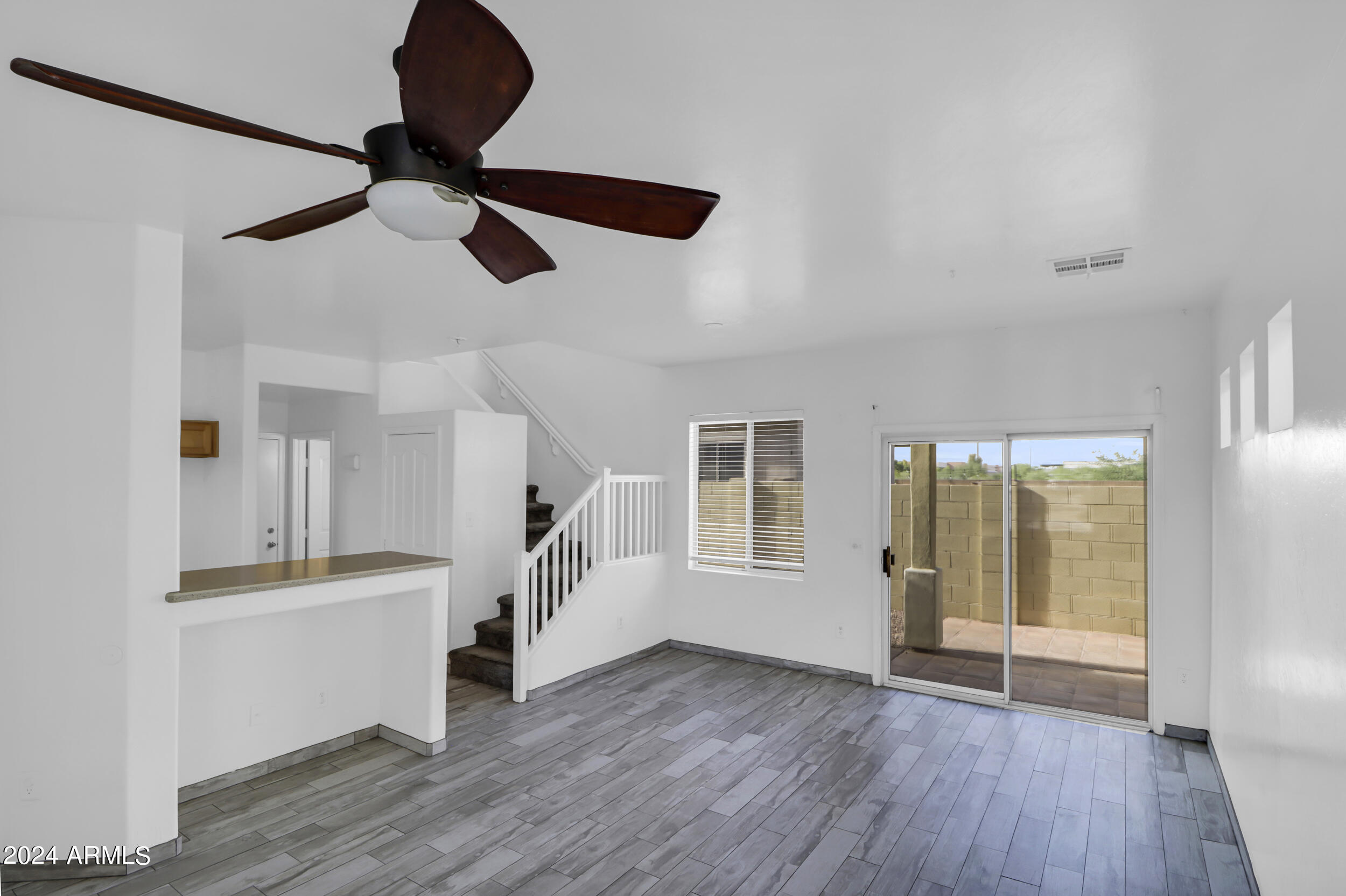 618 East El Prado Road Chandler, AZ 85225 - Photo 7 of 39 Living Room