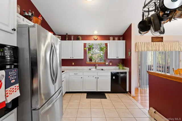 $449,999 | 171 E Road, Wallkill, NY 12589