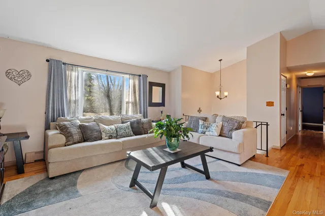 $449,999 | 171 E Road, Wallkill, NY 12589