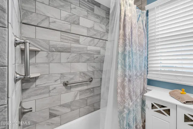 a view of a park with entertaining space