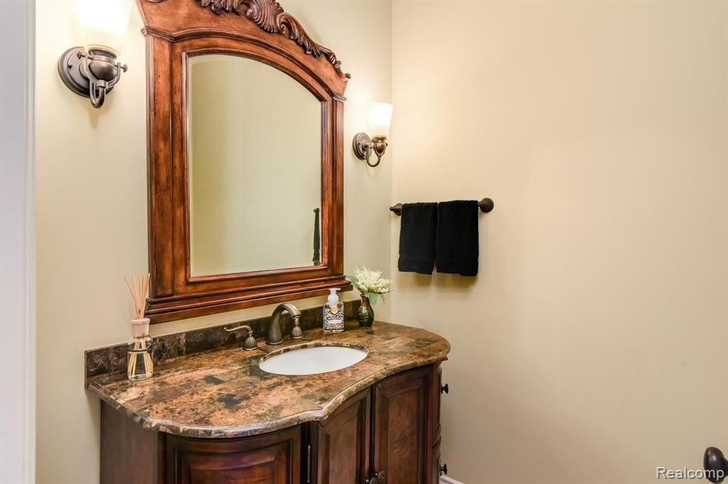 661 Langley Road Rochester Hills, MI 48309 - Photo 21 of 41