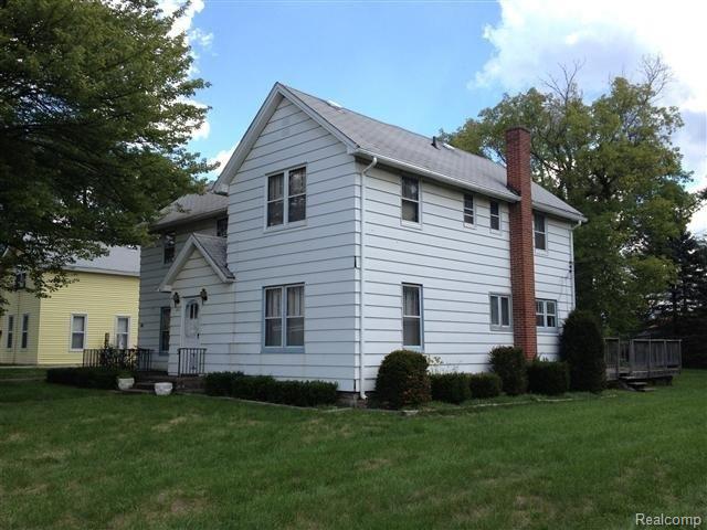 203 South Milford Road Highland, MI 48357 - Photo 1 of 10 Front