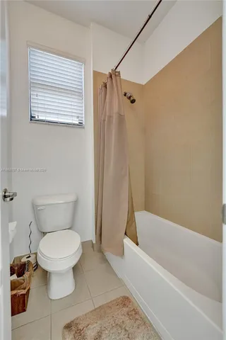 $875,000 | 650 Northeast 191st Terrace, Miami, FL 33179