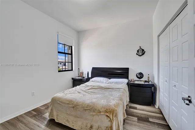 $875,000 | 650 Northeast 191st Terrace, Miami, FL 33179