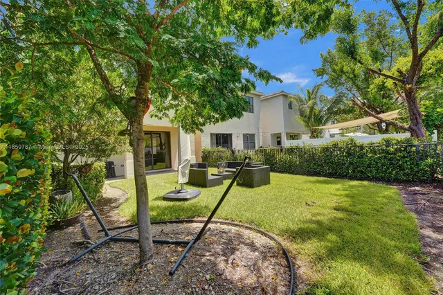 $875,000 | 650 Northeast 191st Terrace, Miami, FL 33179