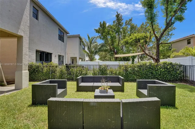 $875,000 | 650 Northeast 191st Terrace, Miami, FL 33179