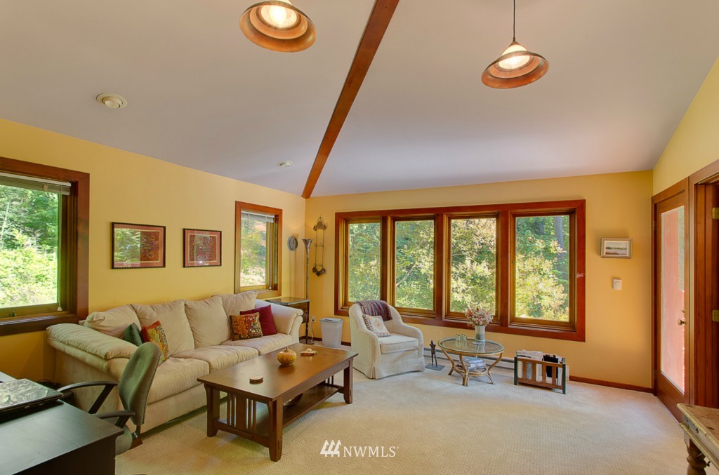 6800 Northeast Ralston Road Bainbridge Island, WA 98110 - Photo 12 of 23 Gallery Image 12