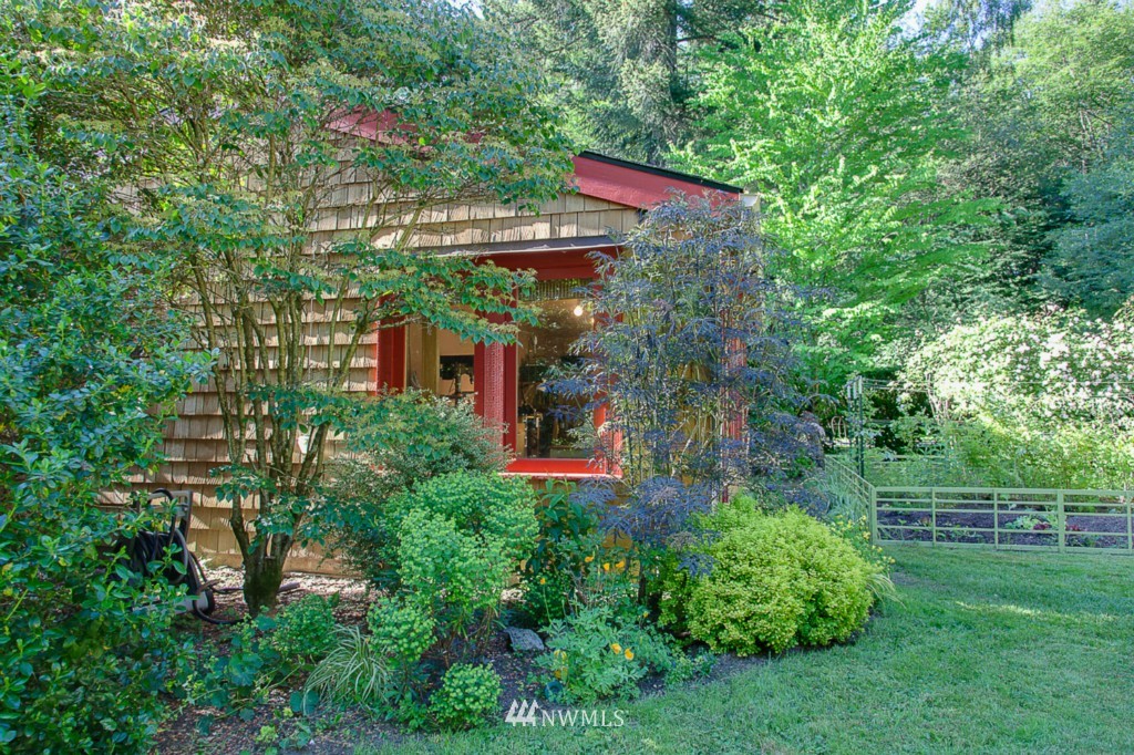 6800 Northeast Ralston Road Bainbridge Island, WA 98110 - Photo 19 of 23 Gallery Image 19