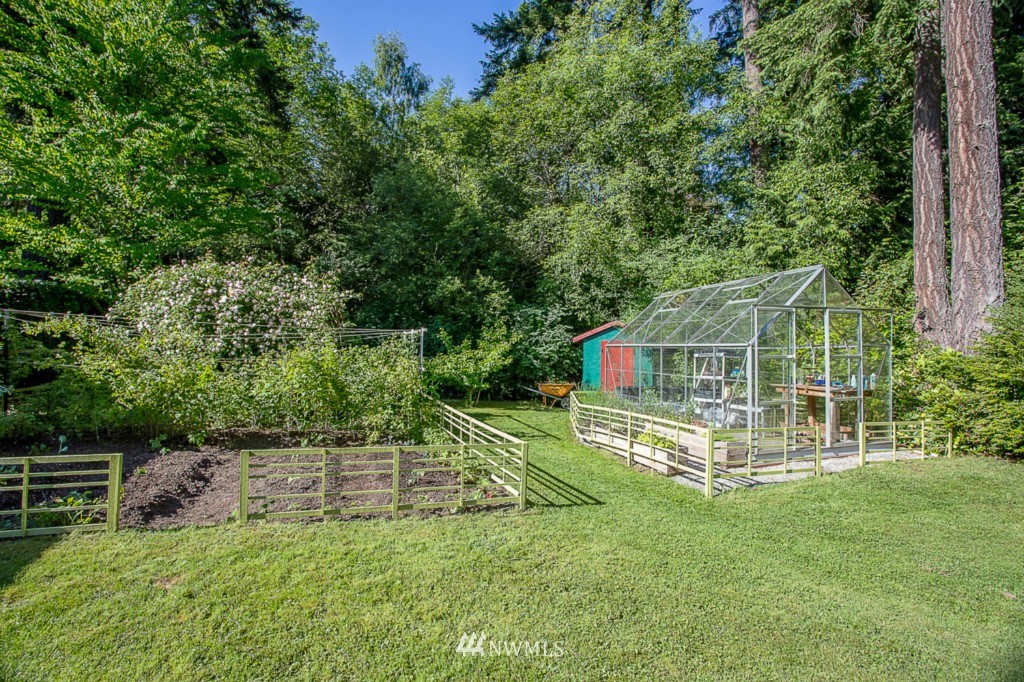 6800 Northeast Ralston Road Bainbridge Island, WA 98110 - Photo 3 of 23 Gallery Image 3