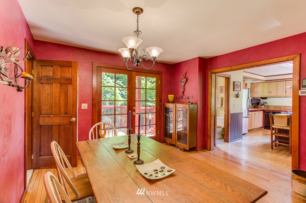 6800 Northeast Ralston Road Bainbridge Island, WA 98110 - Photo 7 of 23 Gallery Image 7