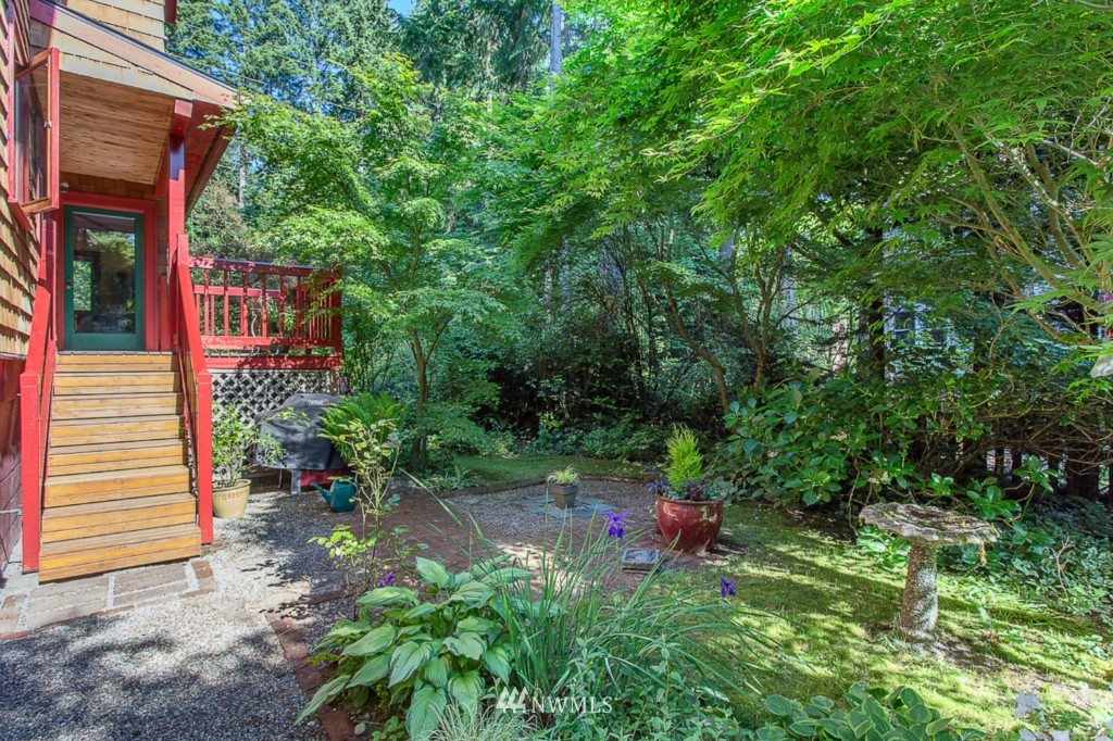 6800 Northeast Ralston Road Bainbridge Island, WA 98110 - Photo 9 of 23 Gallery Image 9