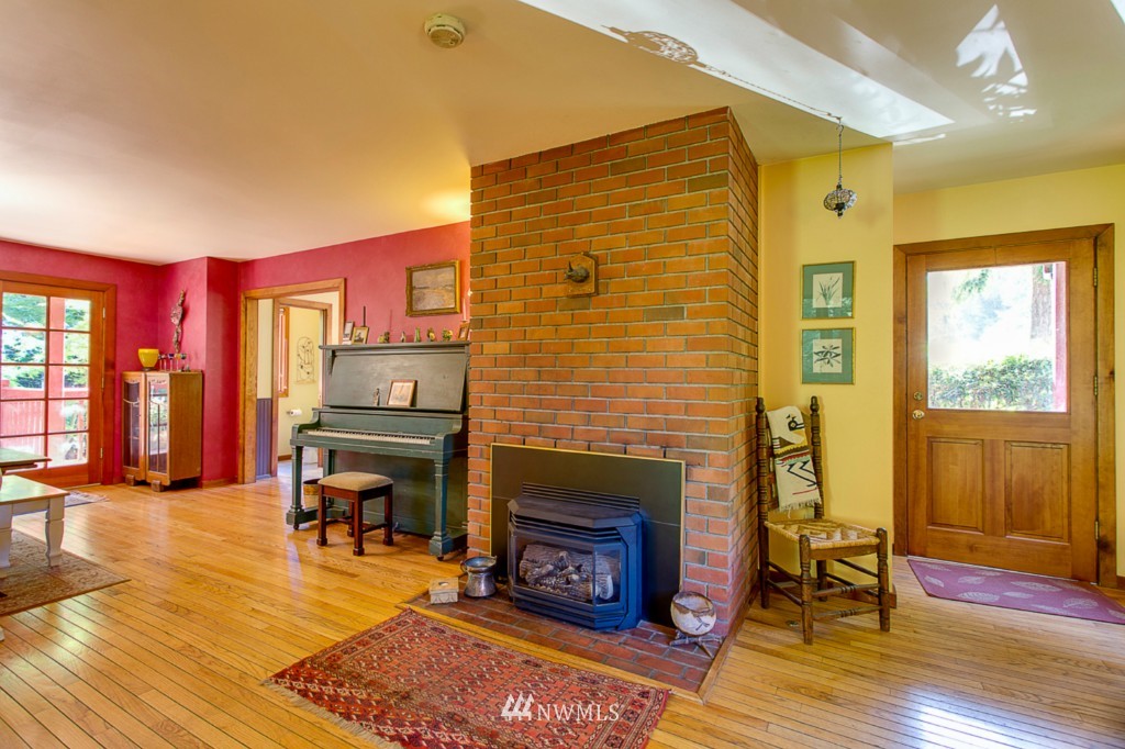 6800 Northeast Ralston Road Bainbridge Island, WA 98110 - Photo 10 of 23 Gallery Image 10