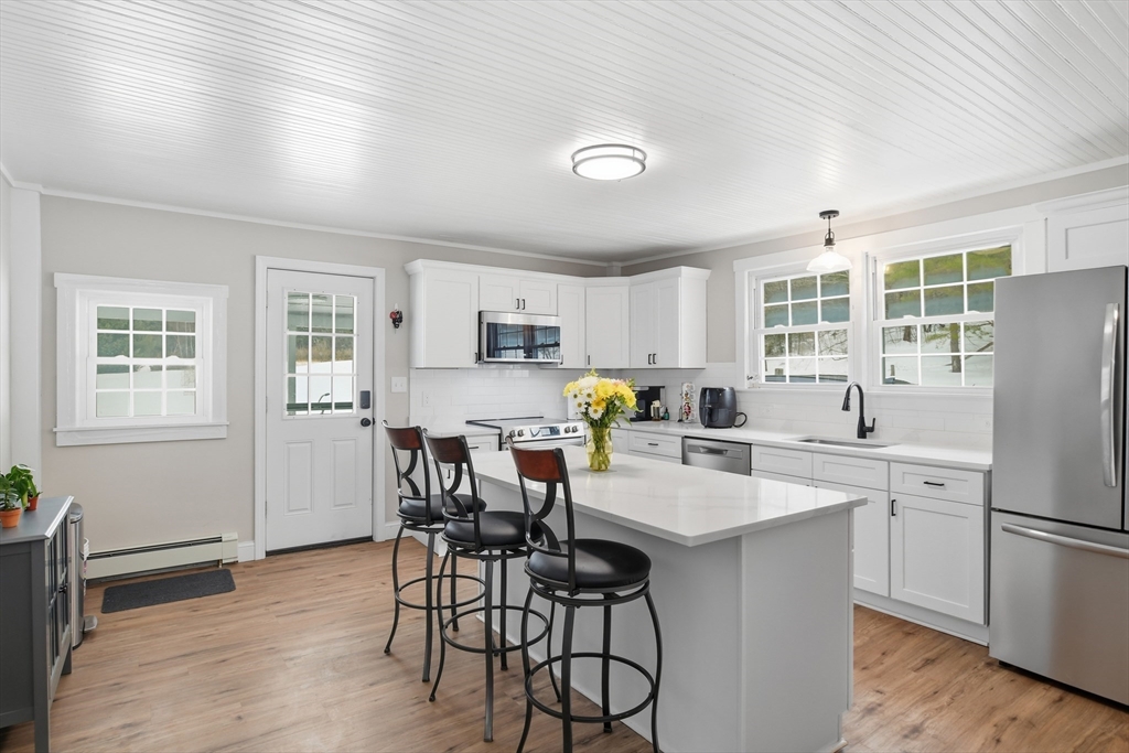 46 Smith Street Palmer, MA 01069 - Photo 16 of 25