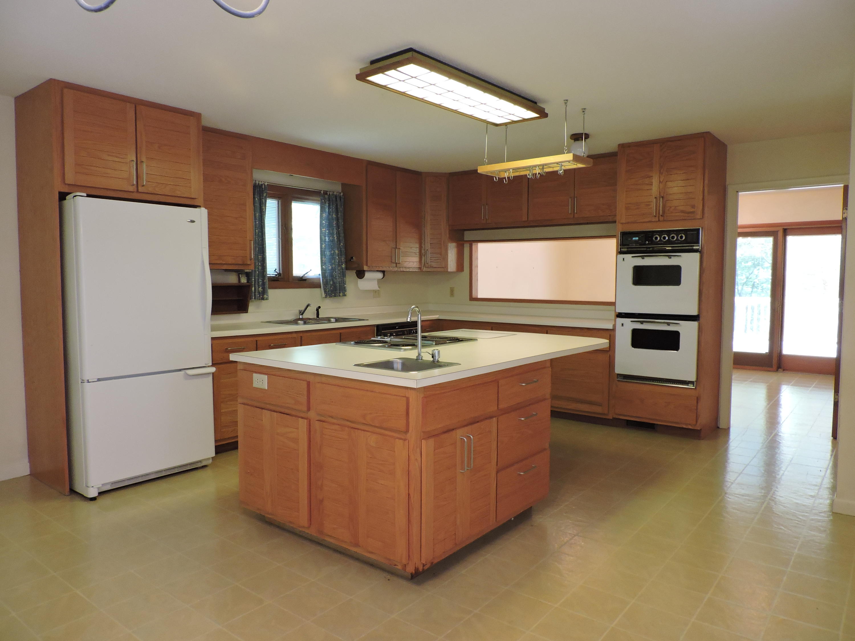 102 Westlook Circle Oak Ridge, TN 37830 - Photo 6 of 27 Oak Ridge listing 004