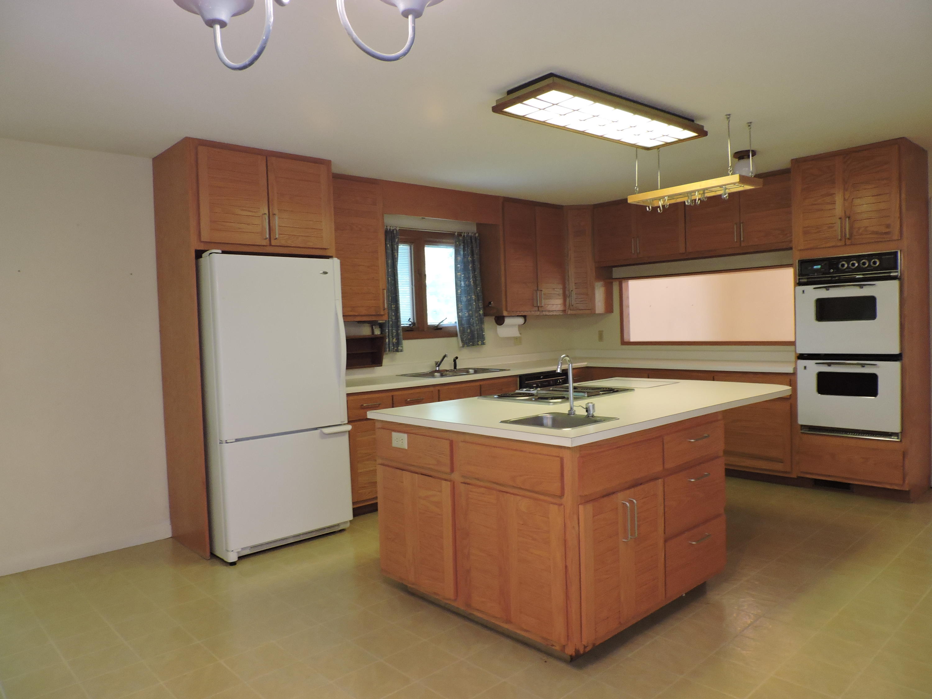 102 Westlook Circle Oak Ridge, TN 37830 - Photo 7 of 27 Oak Ridge listing 005