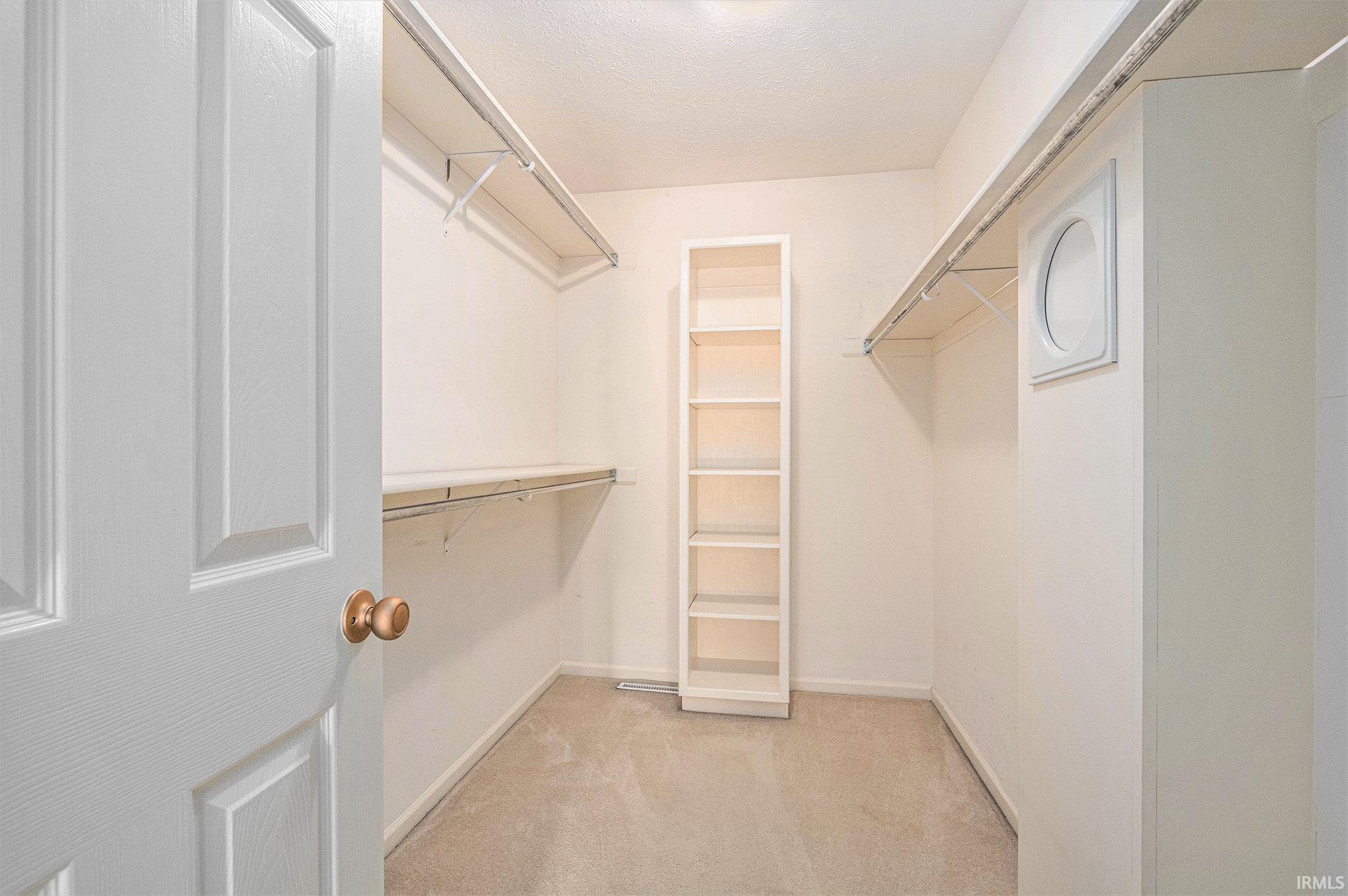 52600 Spring Valley Lane Granger, IN 46530 - Photo 17 of 30 Gallery Image 17
