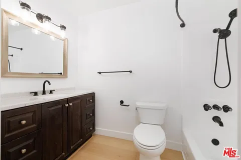 $525,000 | 20134 Leadwell Street, Unit 334, Winnetka, CA 91306