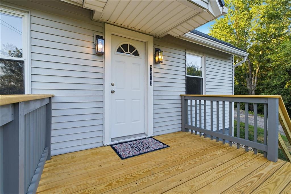 2913 East Bardonner Road Gibsonia, PA 15044 - Photo 3 of 38