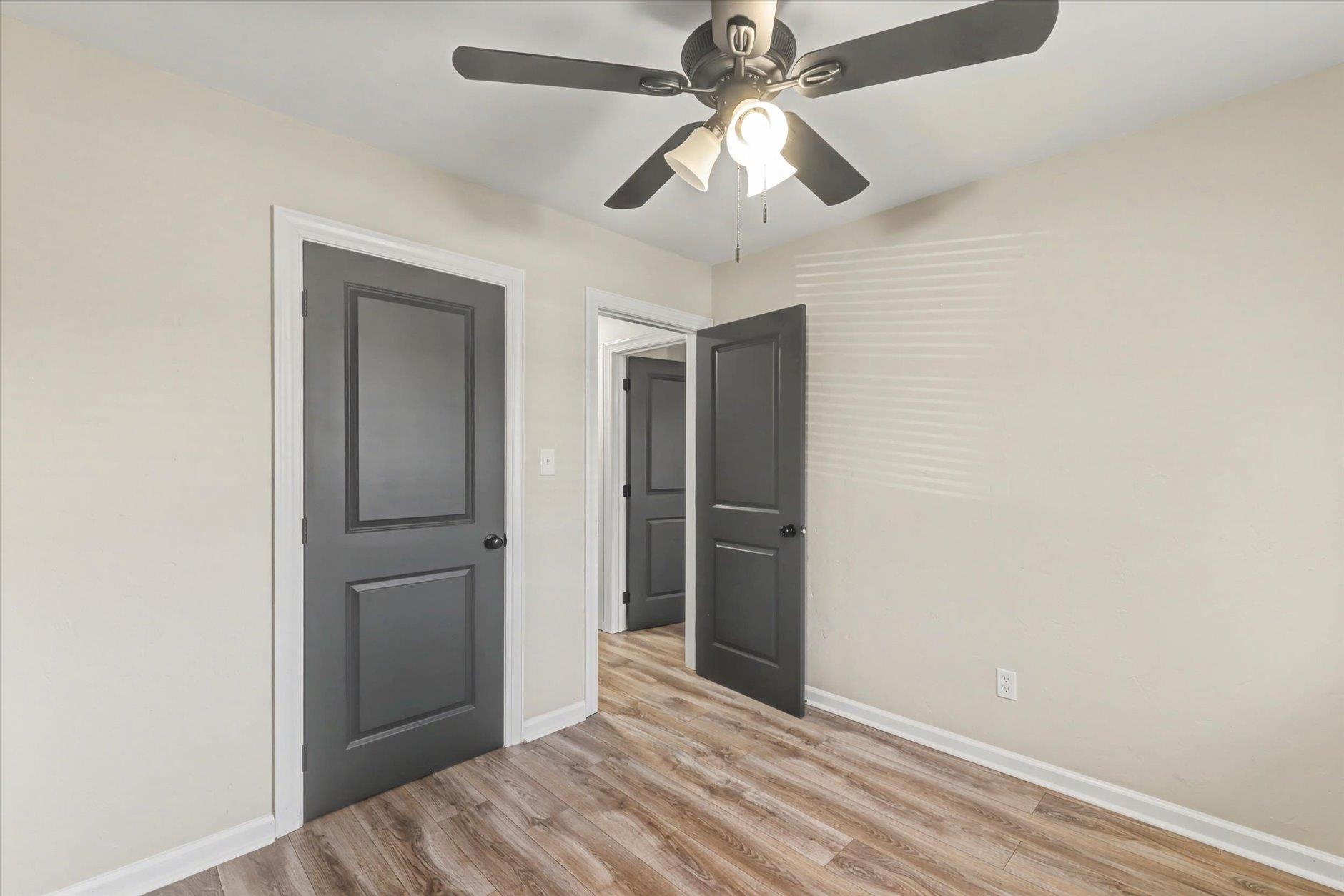 2618 Mayfair Road Tallahassee, FL 32303 - Photo 2 of 36