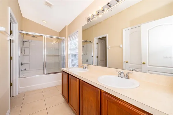 $2,190 | 10791 Gran Paradiso Drive, Unit 13A, Orlando, FL 32832