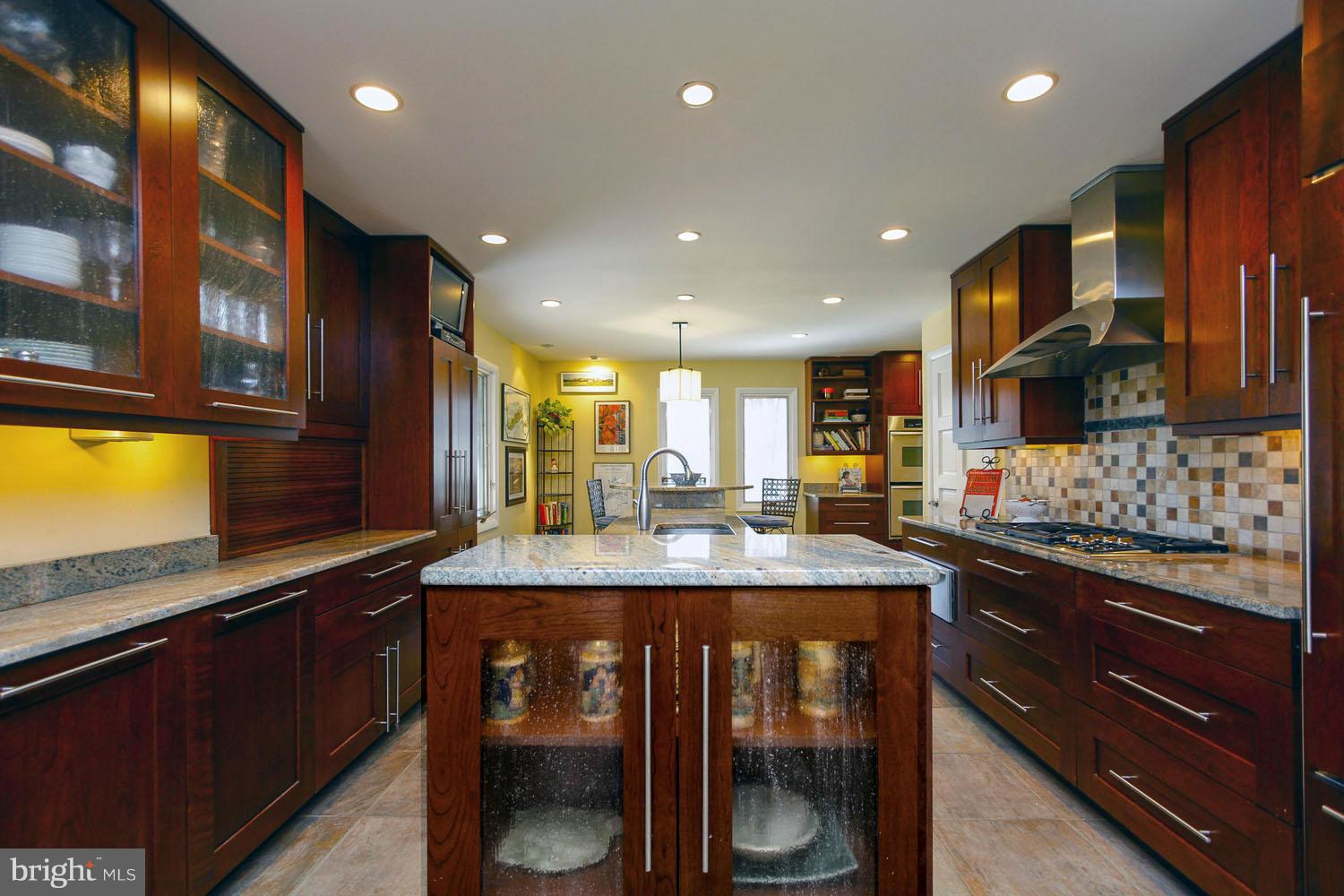 3055 Rundelac Road Annapolis, MD 21403 - Photo 14 of 30 The Ultimate Gourmet Kitchen / Custom Cabinetry
