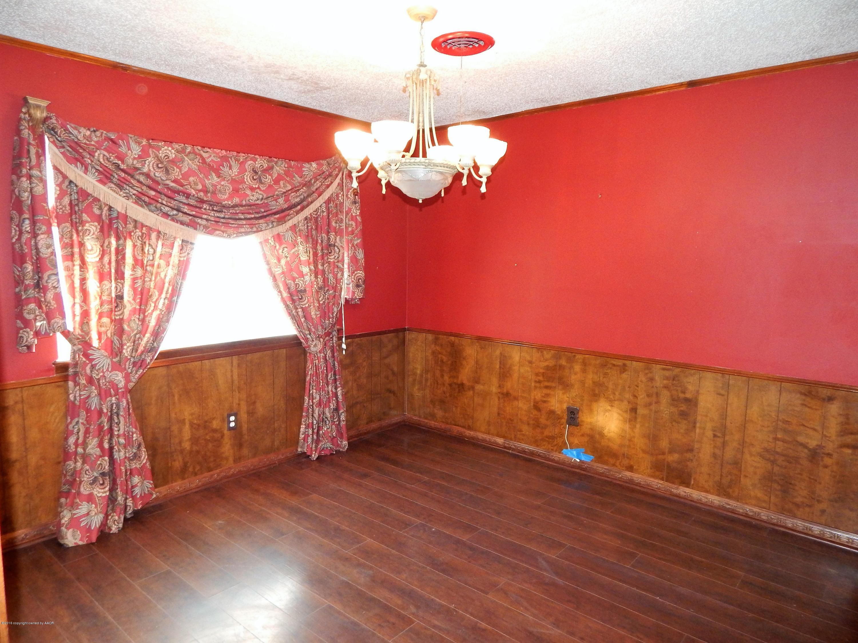 2217 Gresham Drive Amarillo, TX 79110 - Photo 11 of 32 DINING ROOM