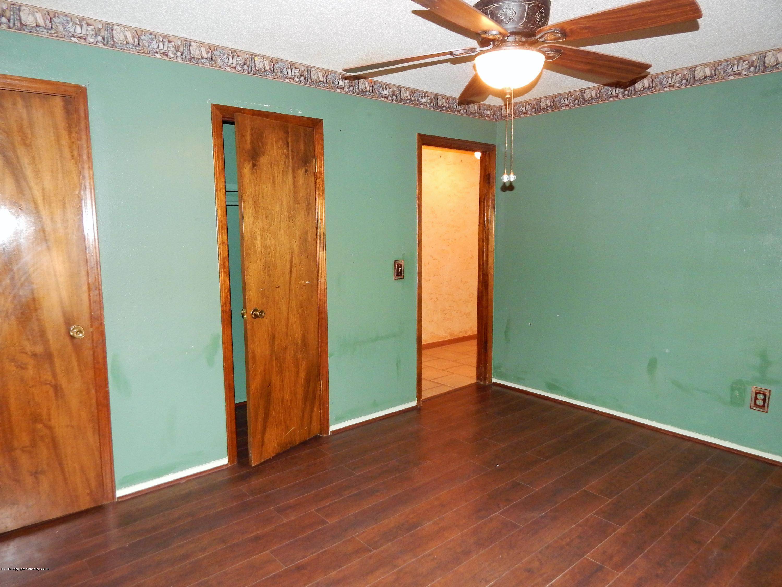 2217 Gresham Drive Amarillo, TX 79110 - Photo 15 of 32 BEDROOM 2 (2)