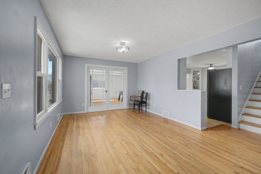 4034 Cleveland Street Northeast Minneapolis, MN 55421 - Photo 4 of 36