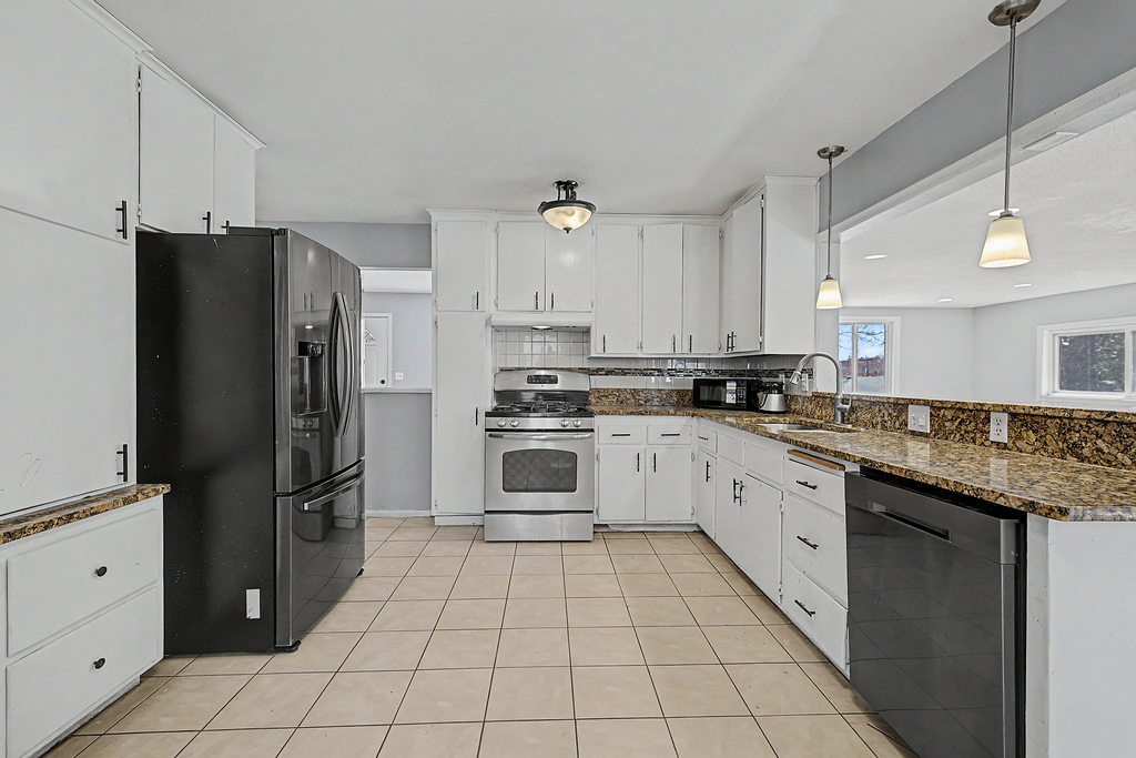 4034 Cleveland Street Northeast Minneapolis, MN 55421 - Photo 7 of 36