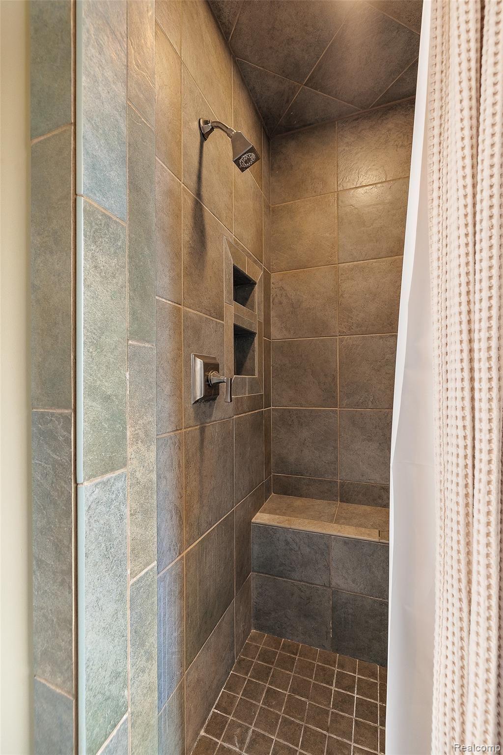 523 Trinway Road Troy, MI 48085 - Photo 48 of 55 523 Trinway-95.jpg