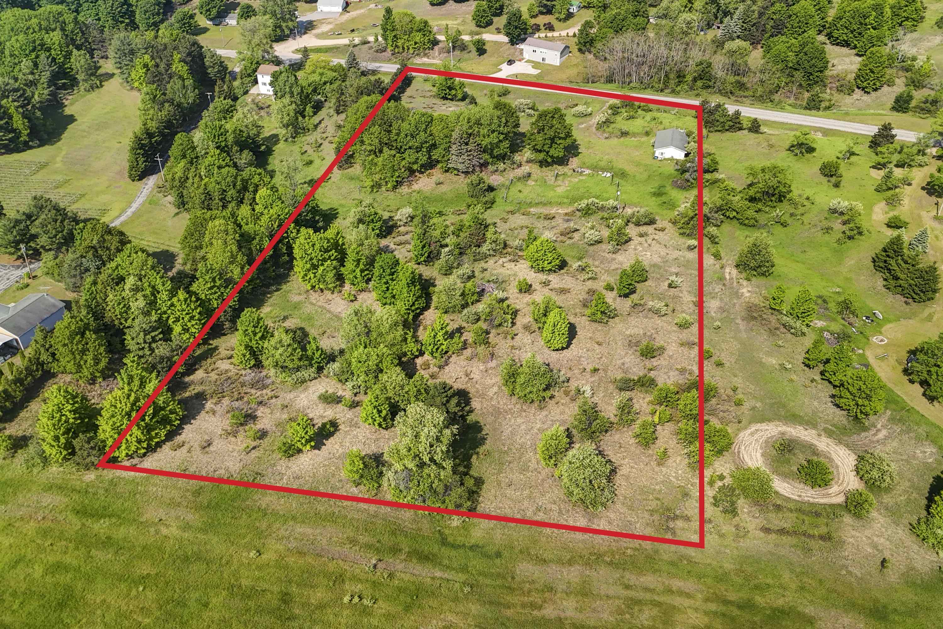 10882 Craig Road Traverse City, MI 49686 - Photo 10 of 49 Gallery Image 10