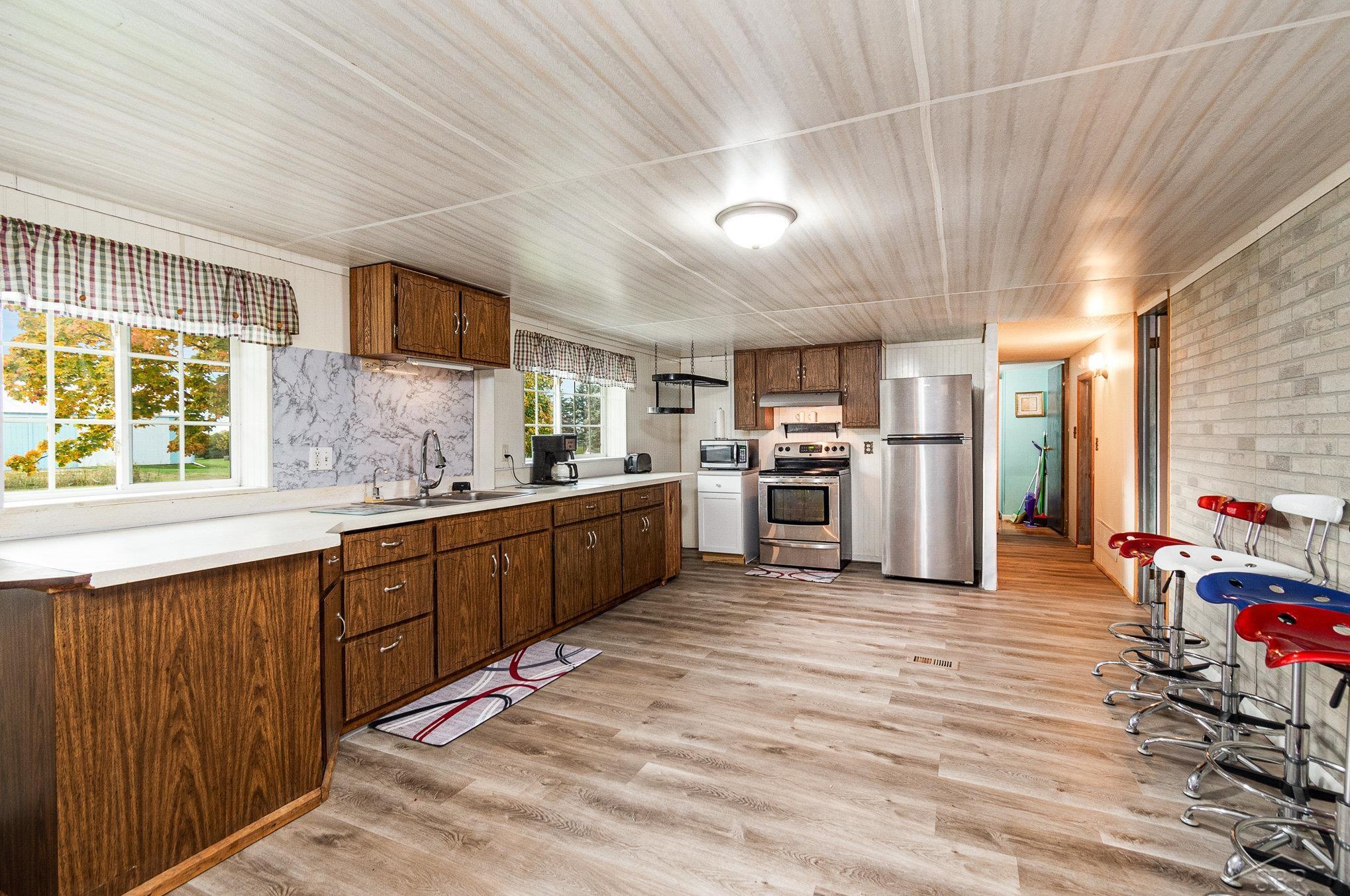 979 Knight Road Bay City, MI 48708 - Photo 8 of 25