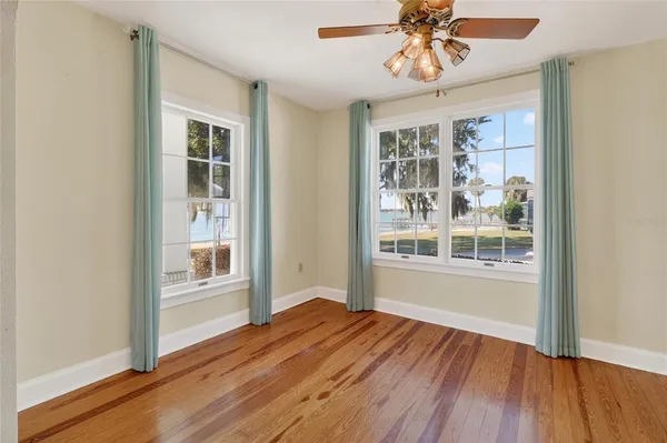 $724,999 | 1542 Lake Ariana Boulevard, Auburndale, FL 33823
