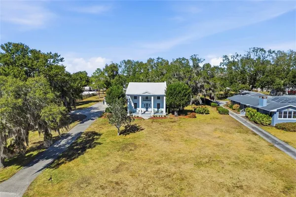 $724,999 | 1542 Lake Ariana Boulevard, Auburndale, FL 33823