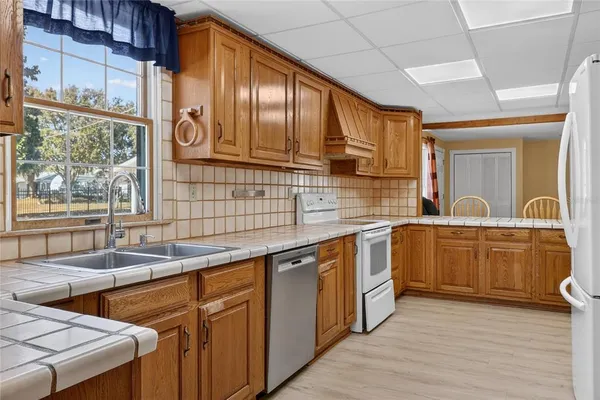 $724,999 | 1542 Lake Ariana Boulevard, Auburndale, FL 33823