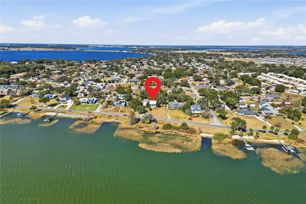 $724,999 | 1542 Lake Ariana Boulevard, Auburndale, FL 33823