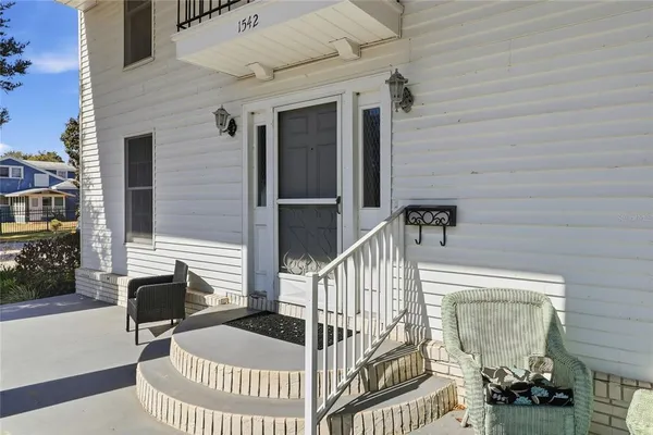 $724,999 | 1542 Lake Ariana Boulevard, Auburndale, FL 33823