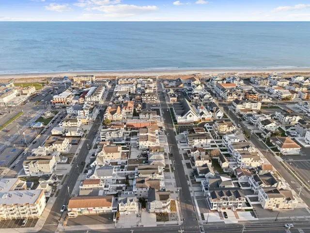 $1,100,000 | 133 43rd Street, Sea Isle City, NJ 08243