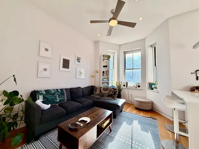 $3,900 | 1607 Tremont Street, Unit 2, Boston, MA 02120