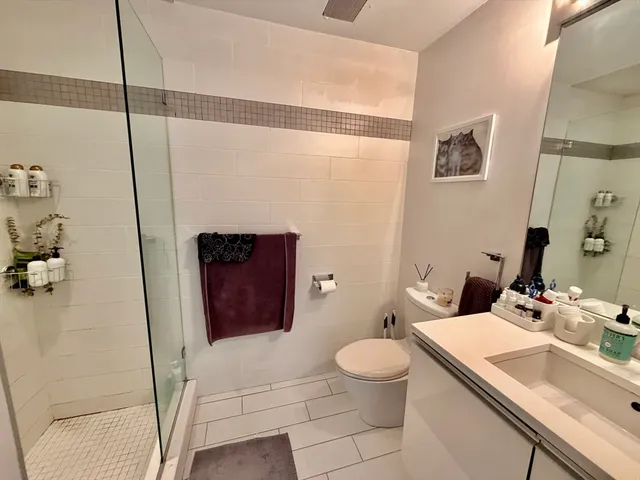 $3,900 | 1607 Tremont Street, Unit 2, Boston, MA 02120