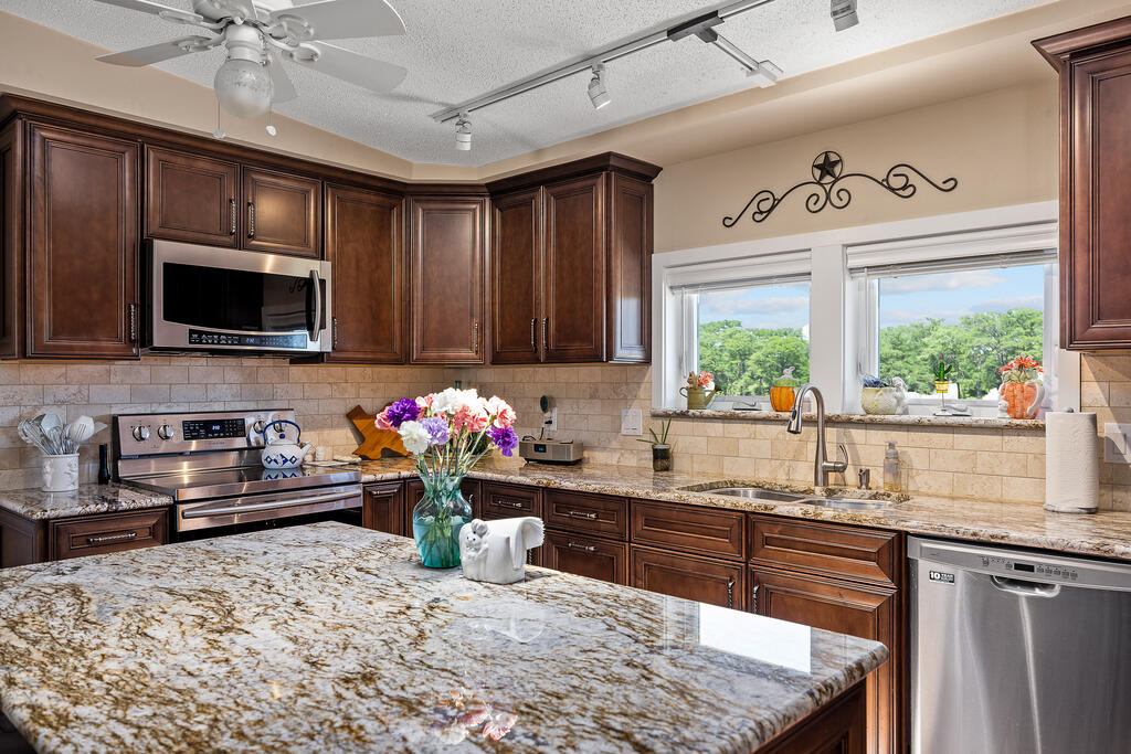250-256 Wharton Road Kerrville, TX 78028 - Photo 40 of 53 Gallery Image 40